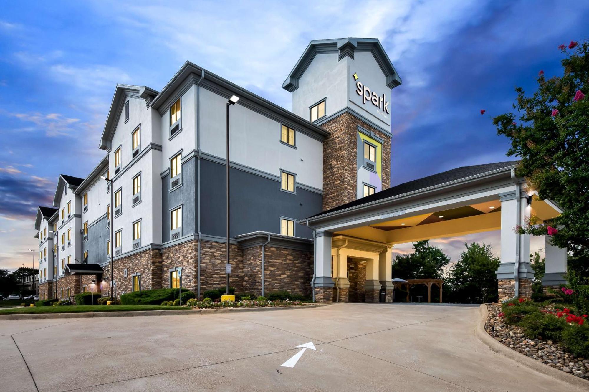 Spark By Hilton Longview Buitenkant foto